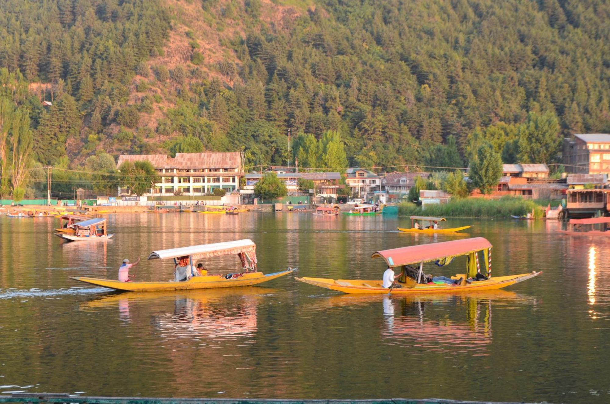 New Alexandra Houseboats Hotel Srinagar  Ngoại thất bức ảnh