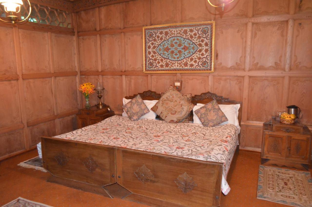 New Alexandra Houseboats Hotel Srinagar  Ngoại thất bức ảnh
