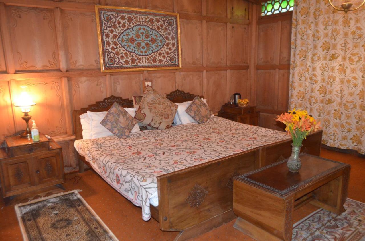 New Alexandra Houseboats Hotel Srinagar  Ngoại thất bức ảnh