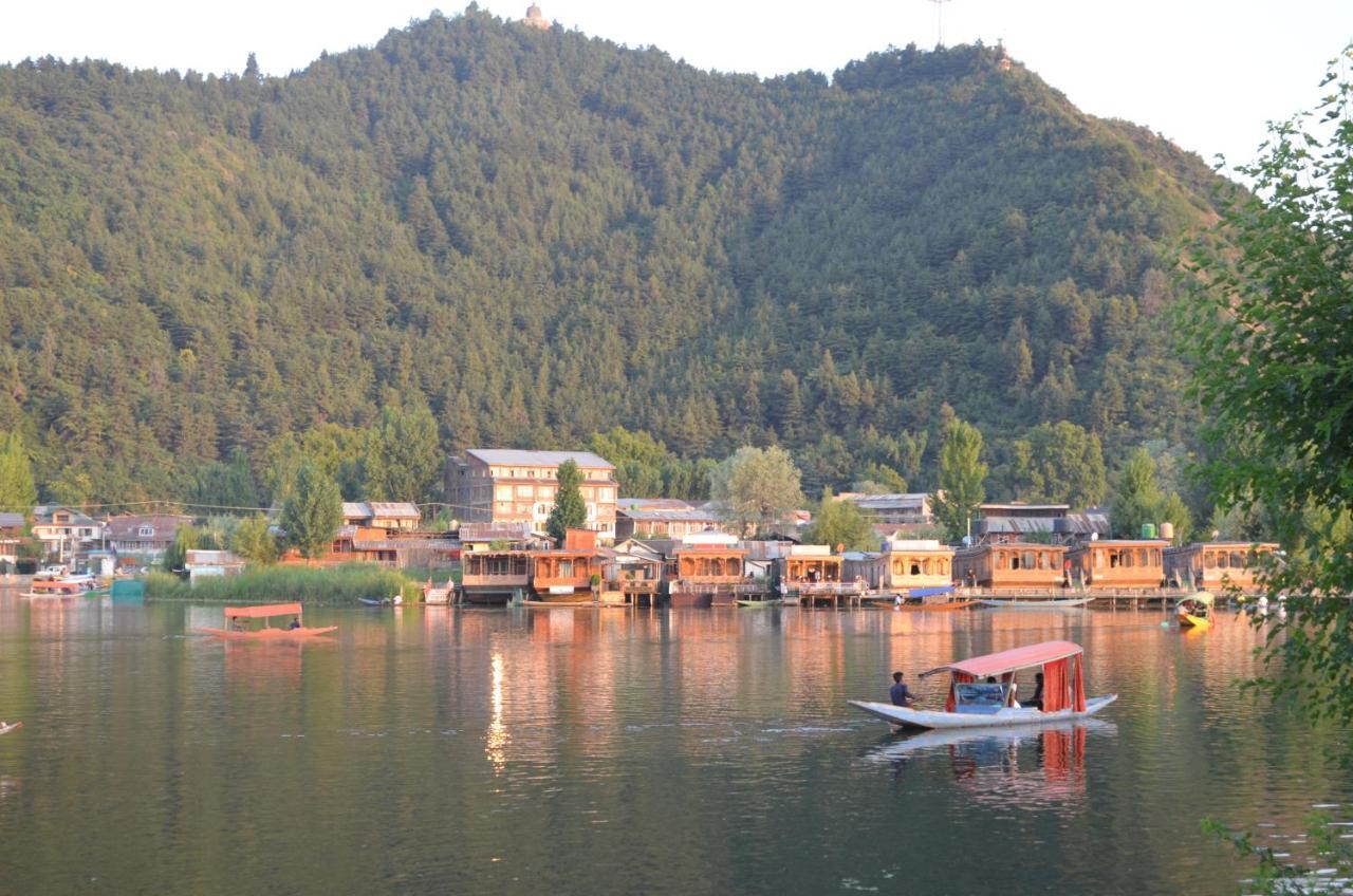 New Alexandra Houseboats Hotel Srinagar  Ngoại thất bức ảnh