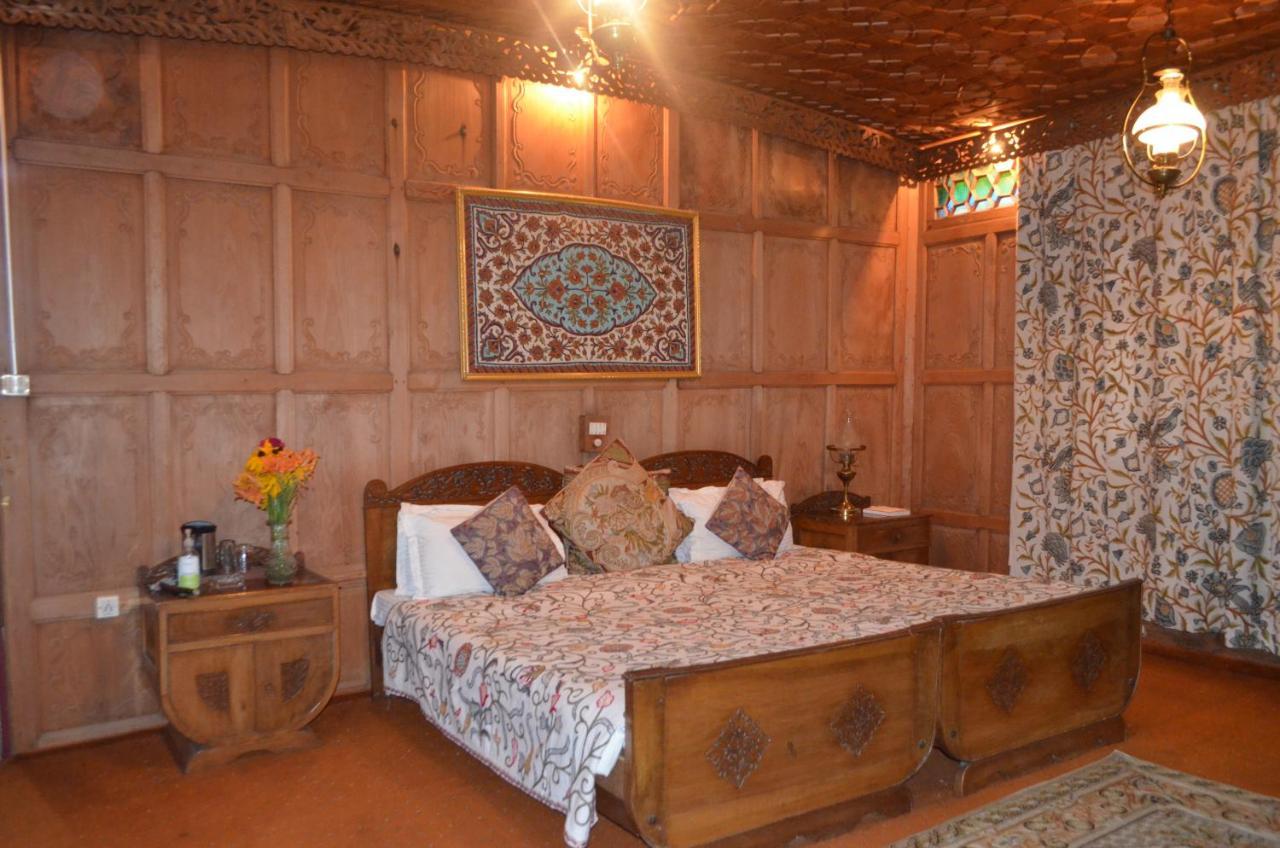 New Alexandra Houseboats Hotel Srinagar  Ngoại thất bức ảnh